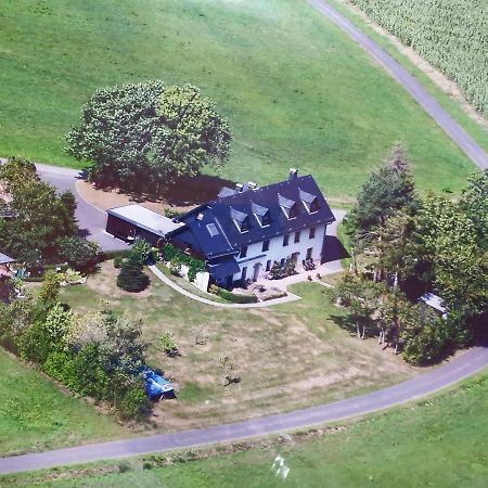Ferienwohnung Huegelhaus Plütscheid Esterno foto
