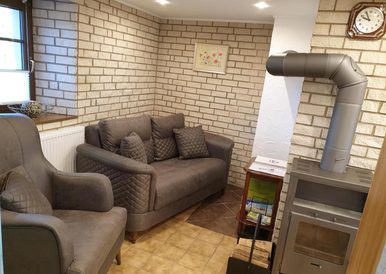 Ferienwohnung Huegelhaus Plütscheid Esterno foto